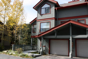 Pinecreek #I - 4 BR - Private Hot Tub - Close to Town - Shuttle to Slopes Breckenridge